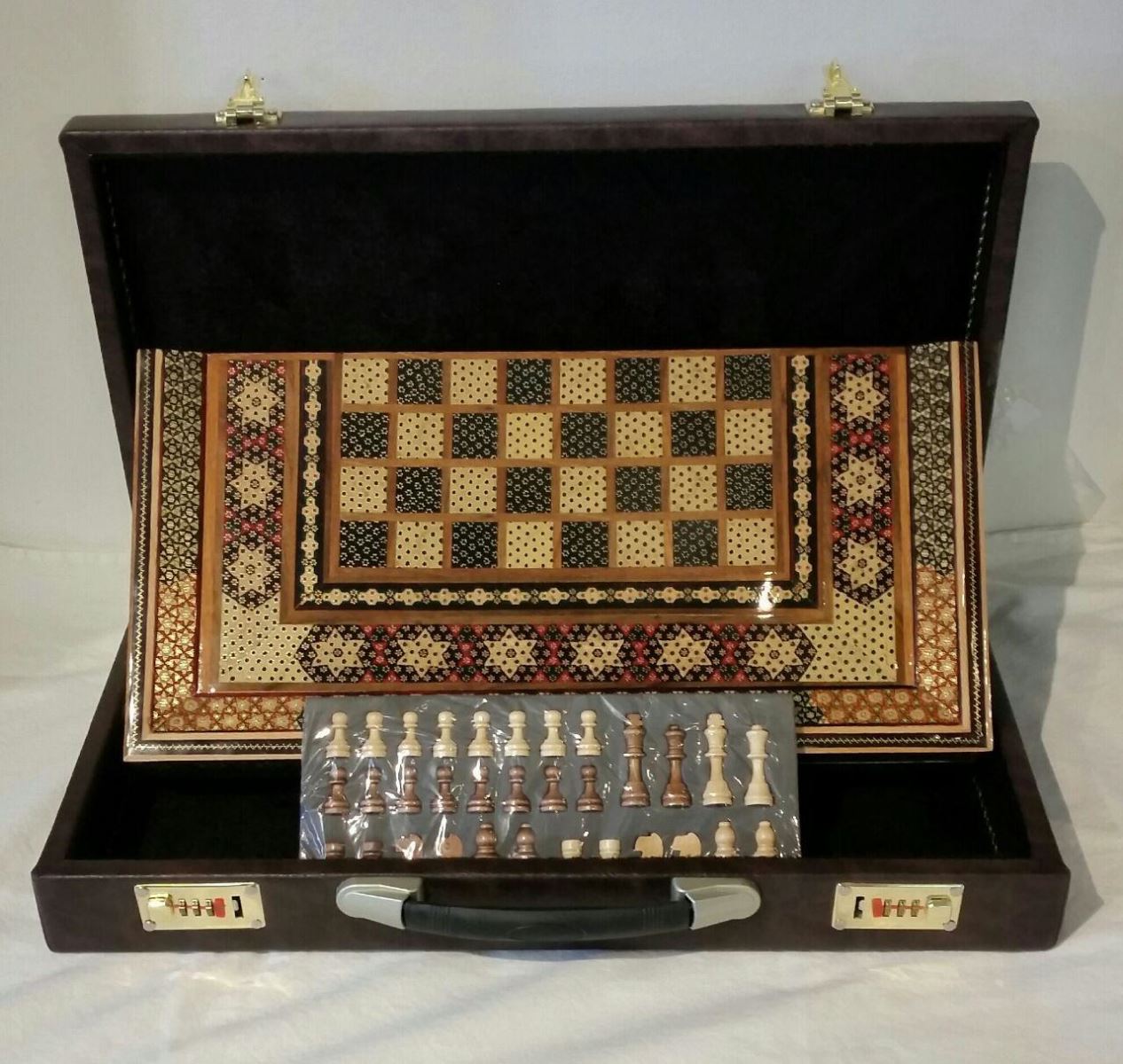 Chess & Backgammon Box 116