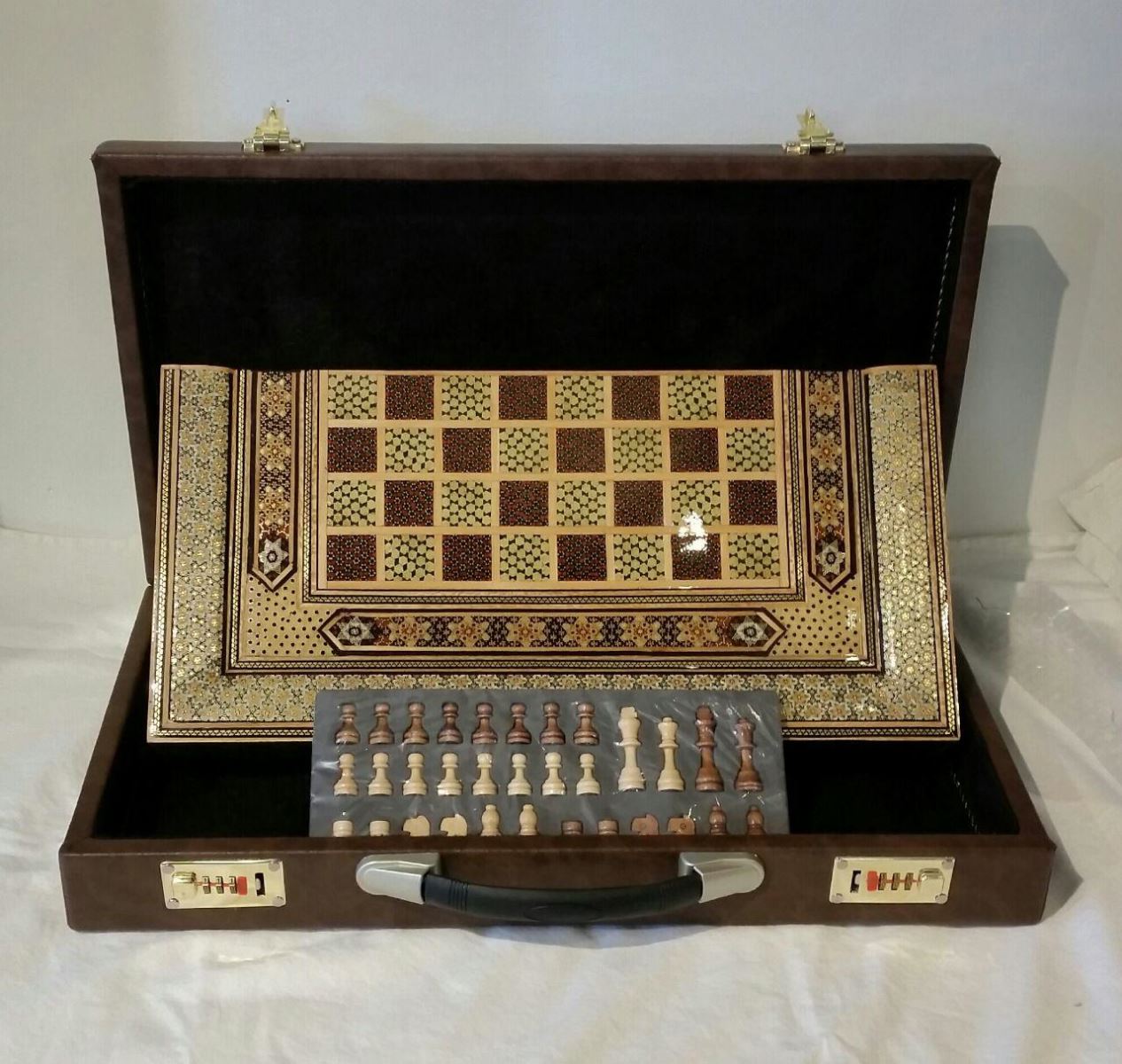 Chess & Backgammon Box 119